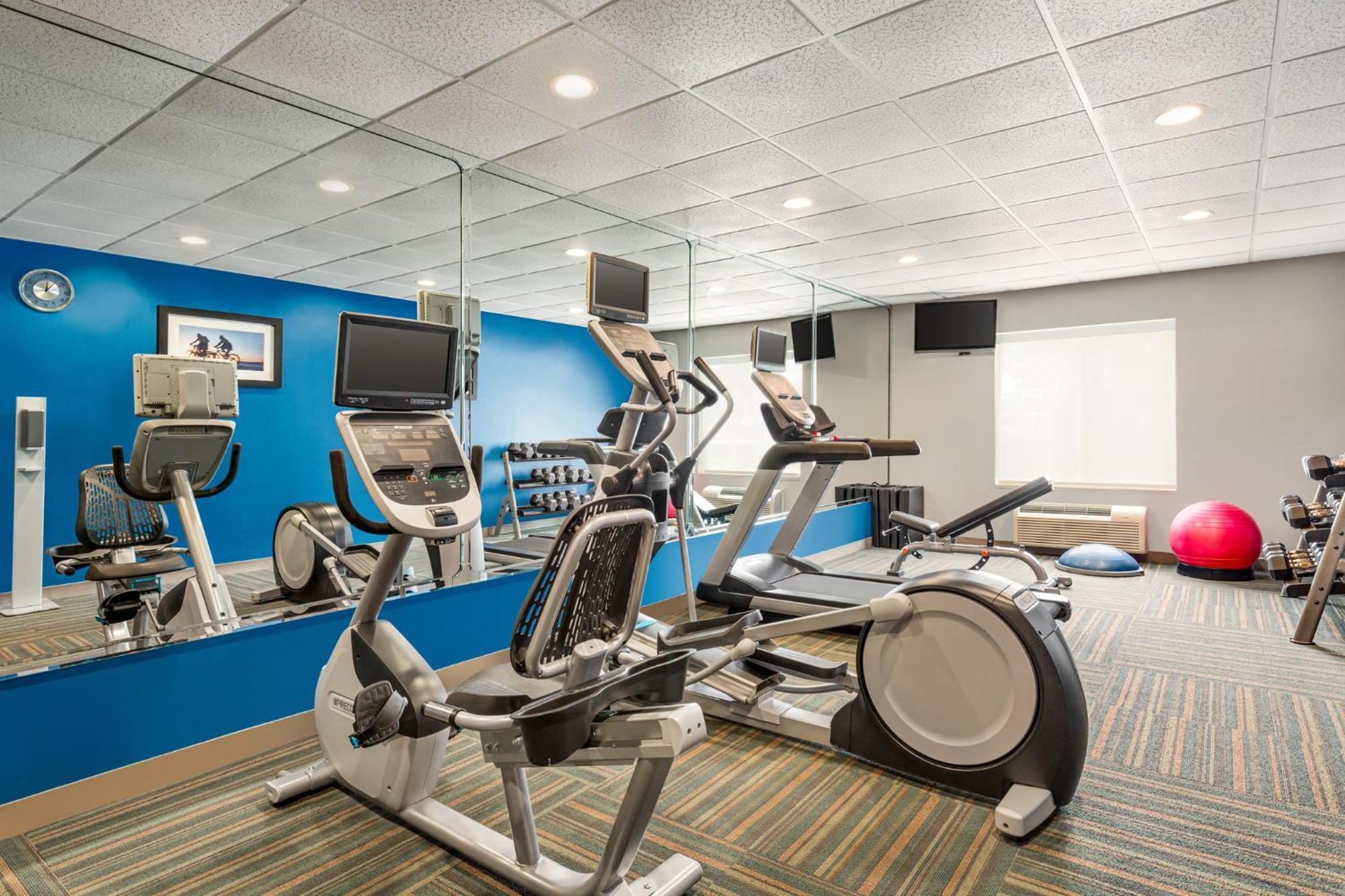 Holiday Inn Express Hotel & Suites Live Oak By Ihg Exterior foto