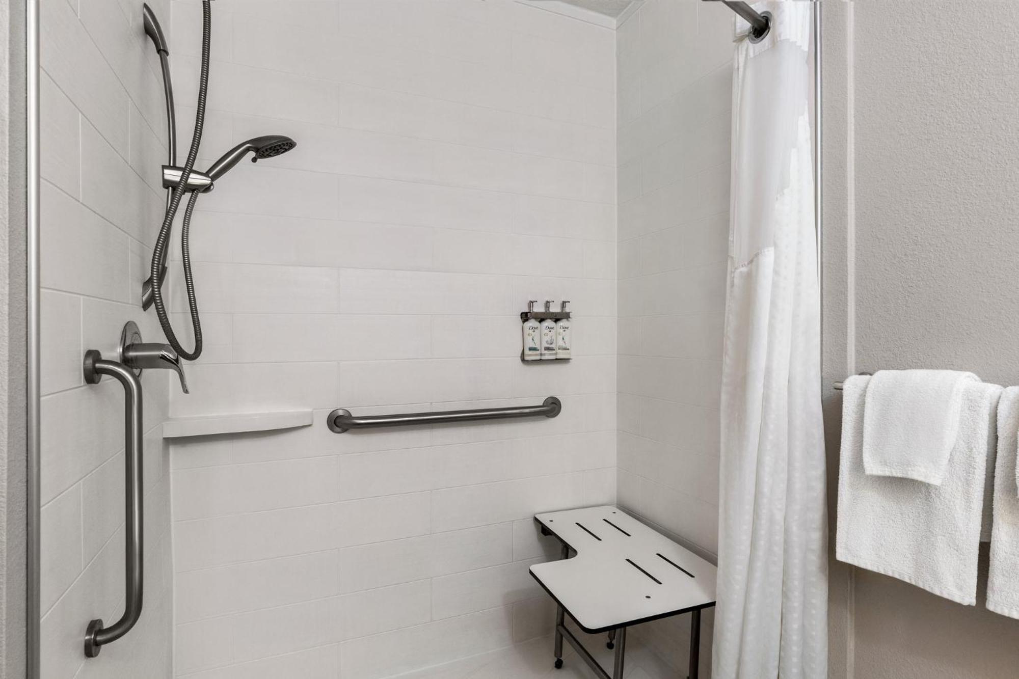 Holiday Inn Express Hotel & Suites Live Oak By Ihg Exterior foto
